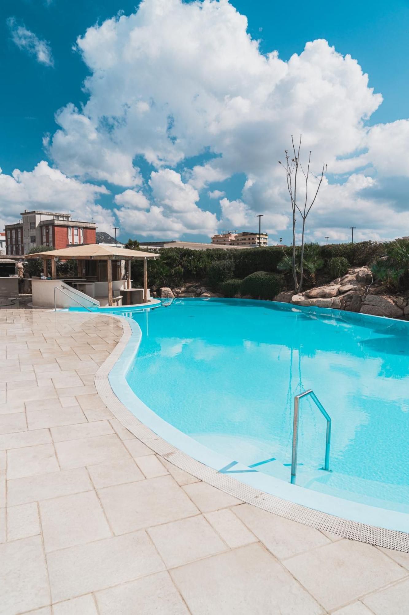 Mercure Olbia Exterior foto